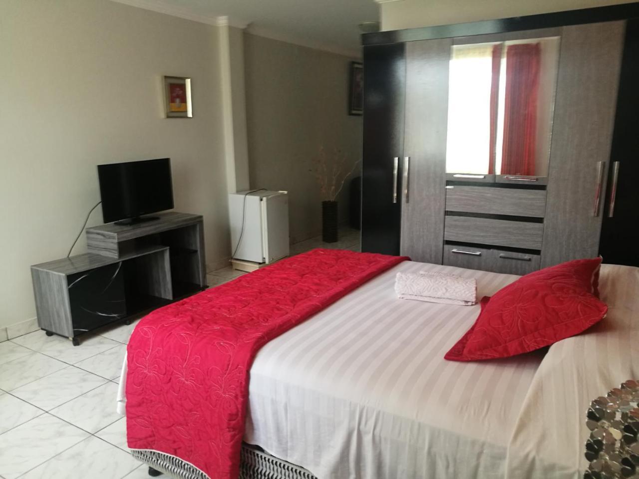 Dorado Hotel Cobija Buitenkant foto
