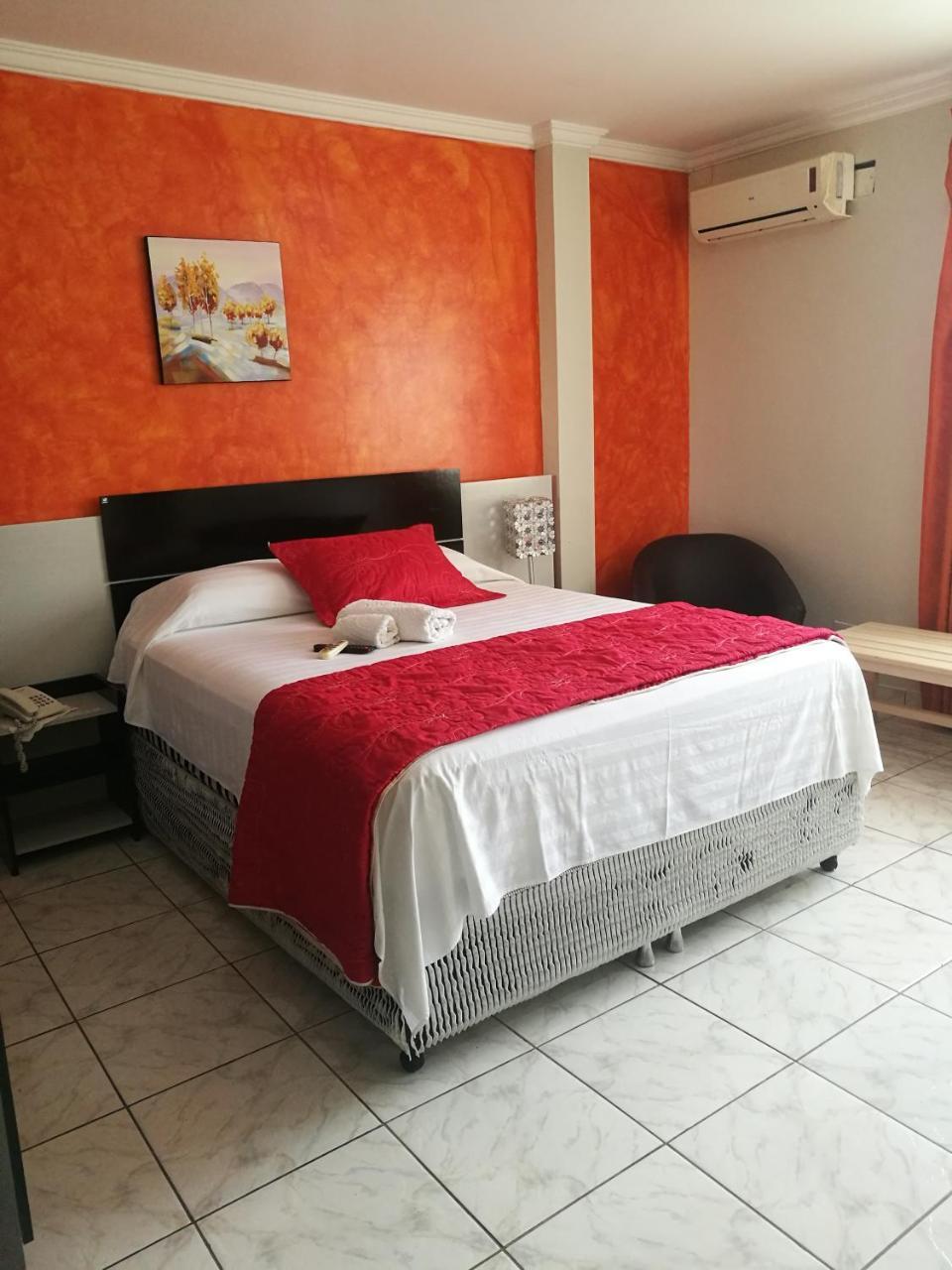 Dorado Hotel Cobija Buitenkant foto