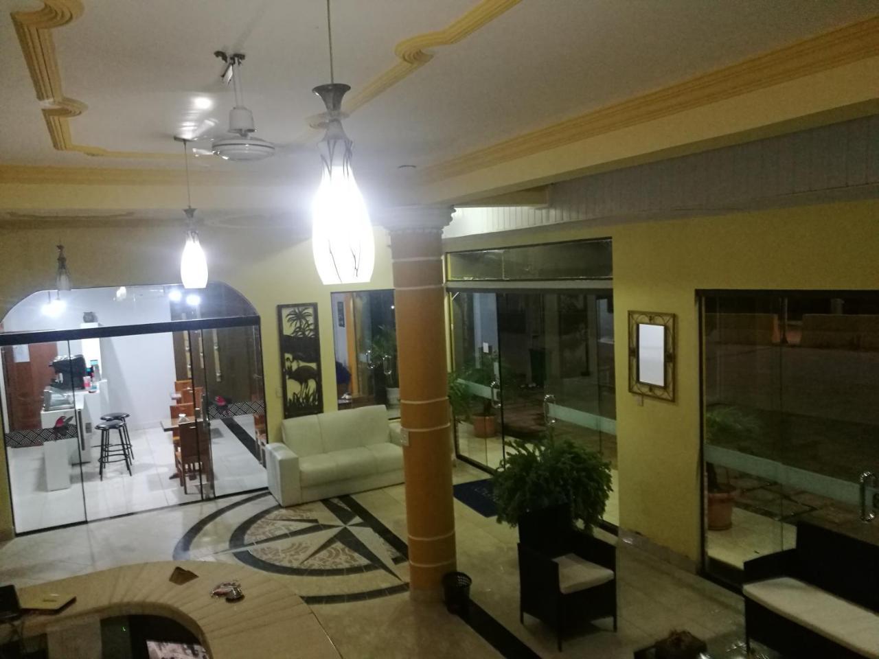 Dorado Hotel Cobija Buitenkant foto