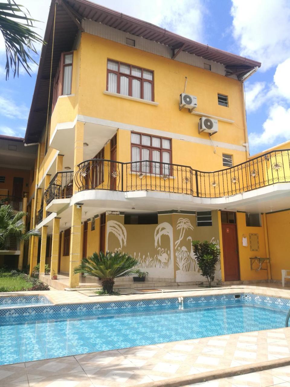 Dorado Hotel Cobija Buitenkant foto