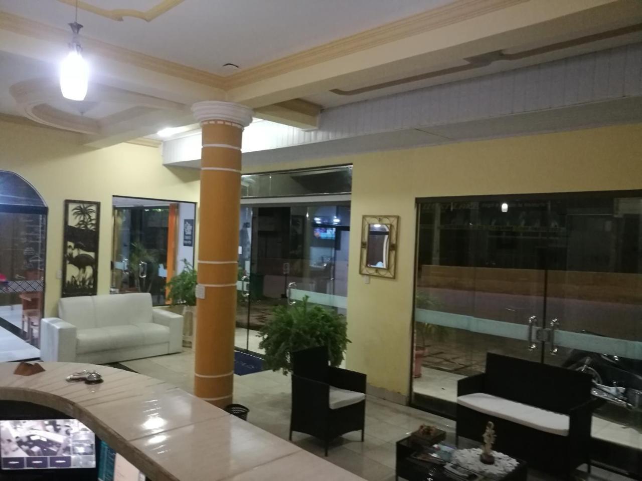 Dorado Hotel Cobija Buitenkant foto